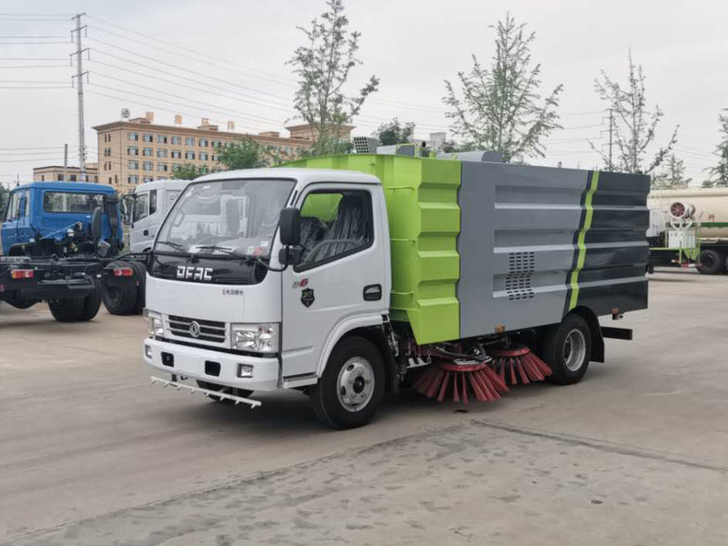 東風(fēng)小多利卡掃路車