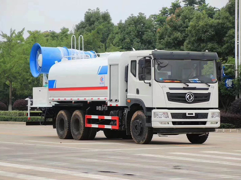 東風后八輪多功能抑塵車