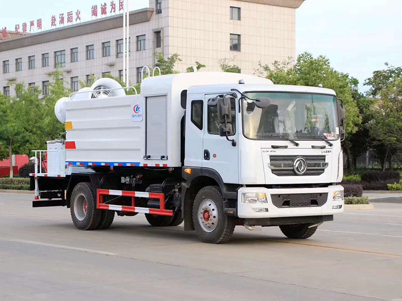 東風(fēng)多利卡多功能抑塵車