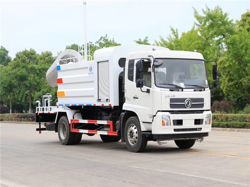 東風(fēng)天錦多功能抑塵車