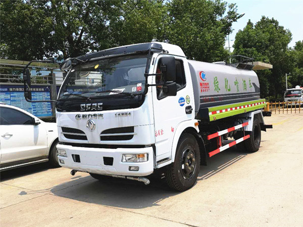 東風(fēng)福瑞卡新款灑水車(chē)