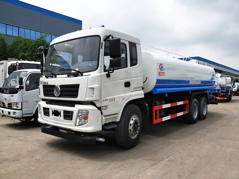 東風(fēng)專用底盤后八輪灑水車