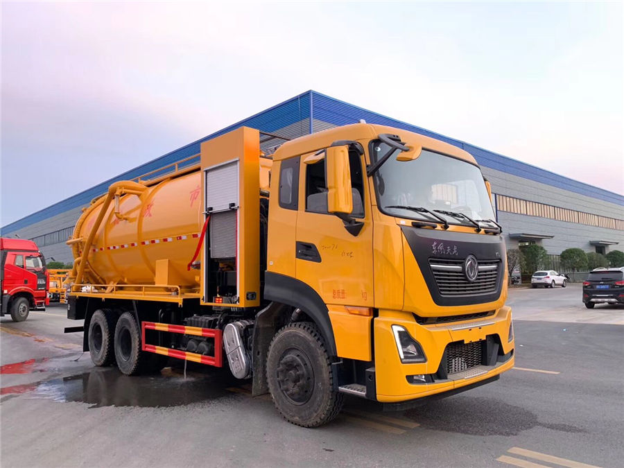 國(guó)六東風(fēng)天龍清洗吸污車(chē)