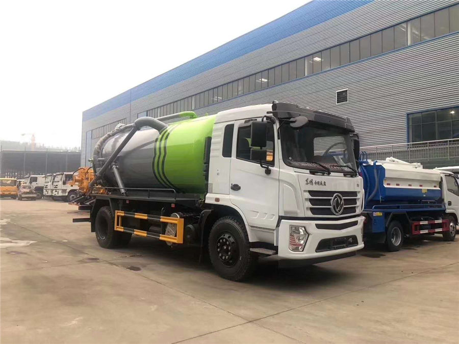 國六東風(fēng)專底D3吸污車