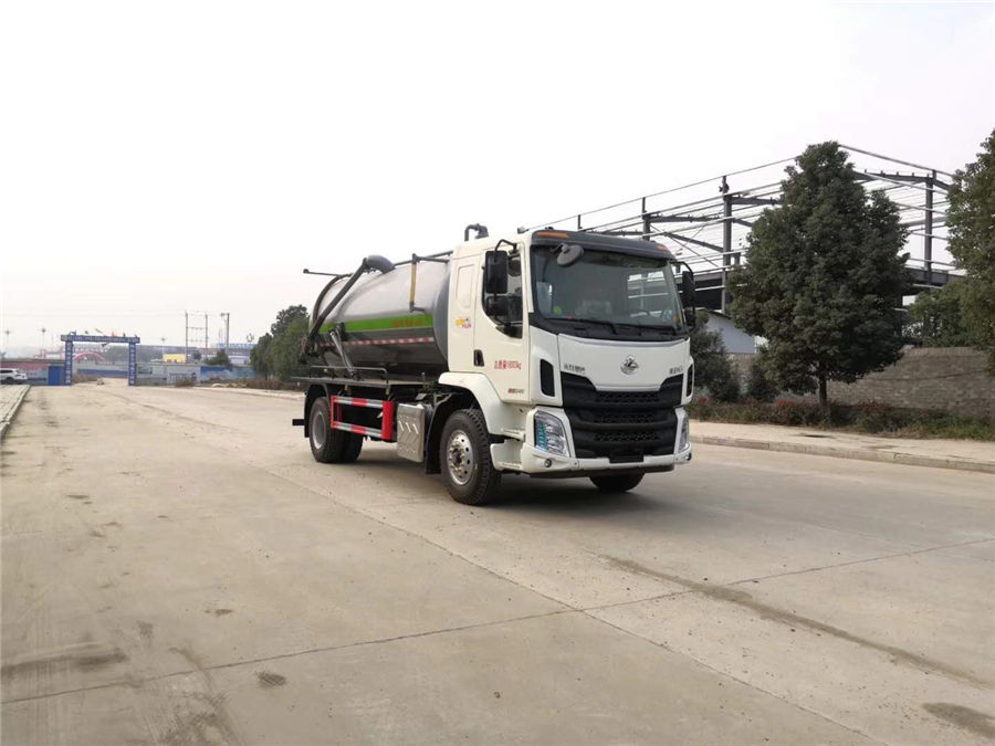 國六柳汽乘龍吸污車