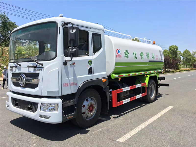 國六東風(fēng)多利卡D9灑水車
