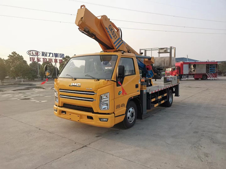 高空作業(yè)車安全使用須知——程力高空作業(yè)車