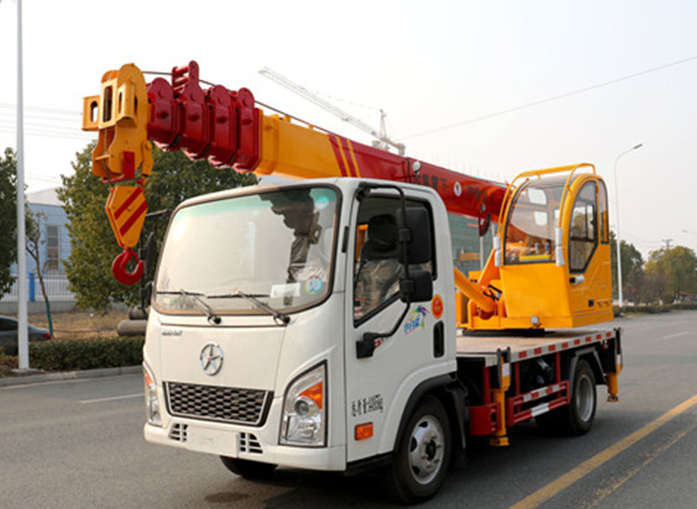 5噸藍牌汽車吊  高空作業(yè)車廠家直銷