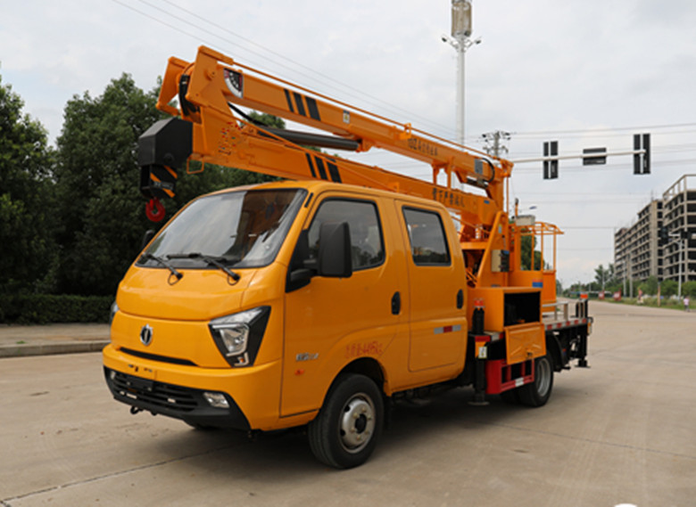  藍(lán)牌雙排國六13.5米高空作業(yè)車產(chǎn)品推薦