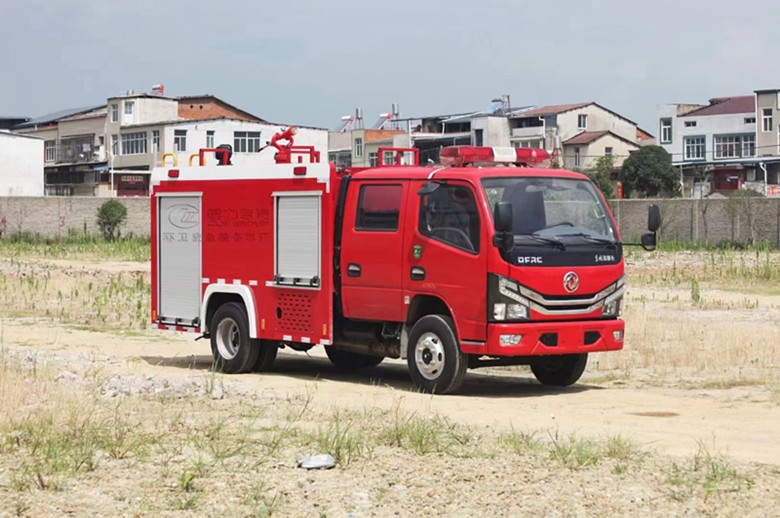 消防車(chē)-東風(fēng)小多利卡2立方水罐消防車(chē)推薦
