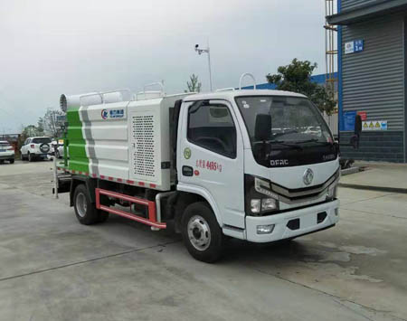 東風(fēng)多利卡防役消毒灑水車(chē)